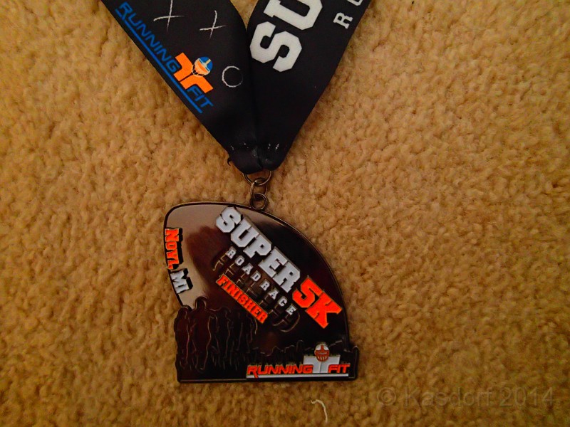2014 Super 5K 034.JPG - 2014 Super 5K in Novi Michigan. 20 degrees, snowy streets, long walks.